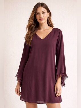 ASTR Women's V-Neck Lace Trim Shift Mini Dress in Plum